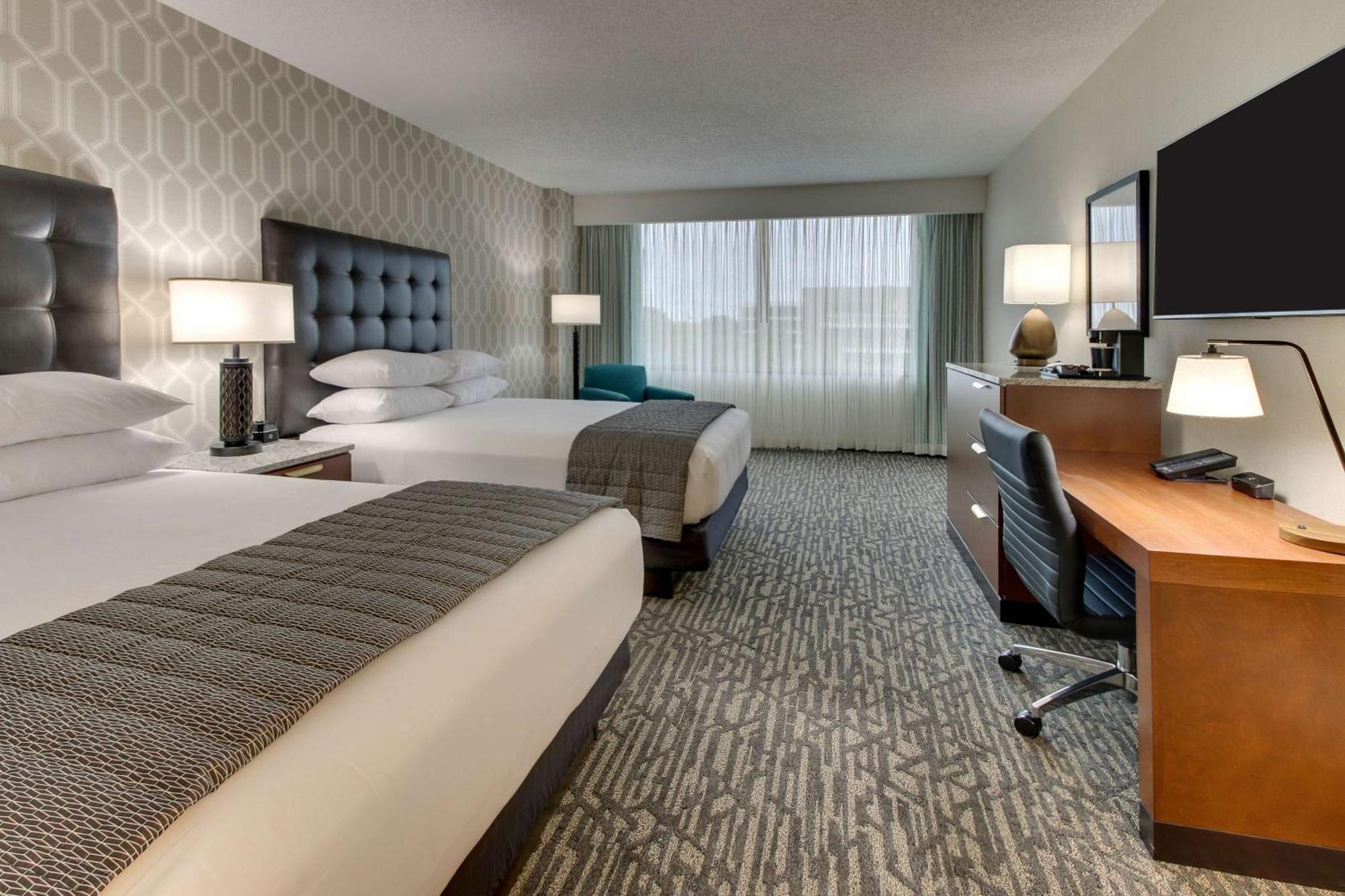 Drury Plaza Hotel Richmond Глен Ален Екстериор снимка