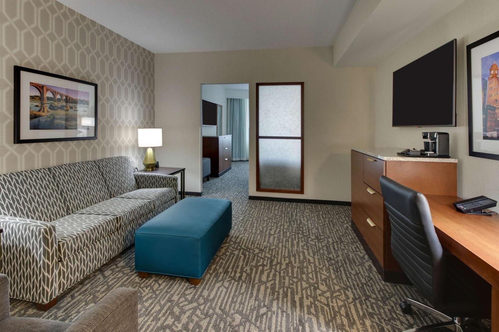 Drury Plaza Hotel Richmond Глен Ален Екстериор снимка
