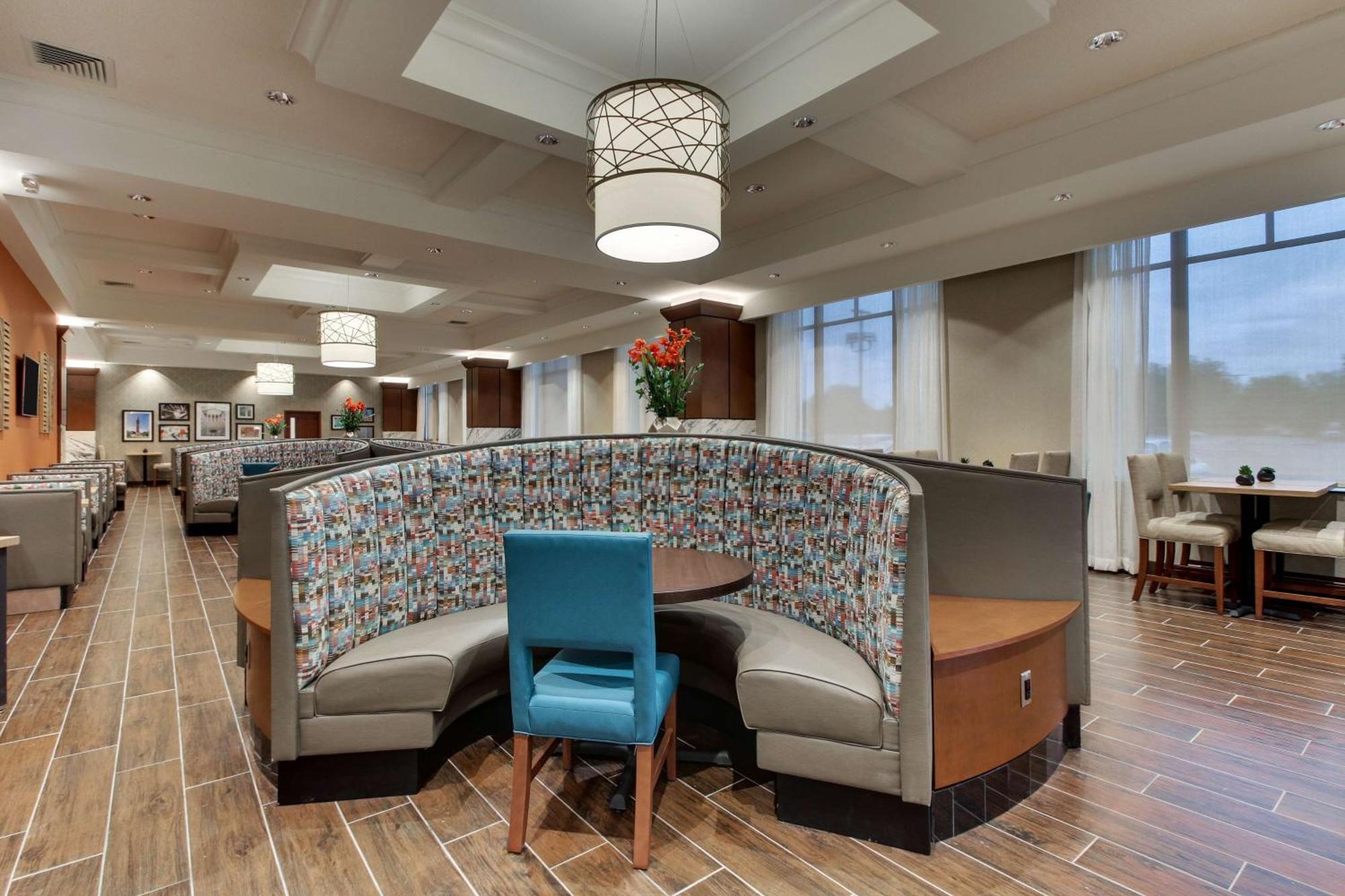Drury Plaza Hotel Richmond Глен Ален Екстериор снимка