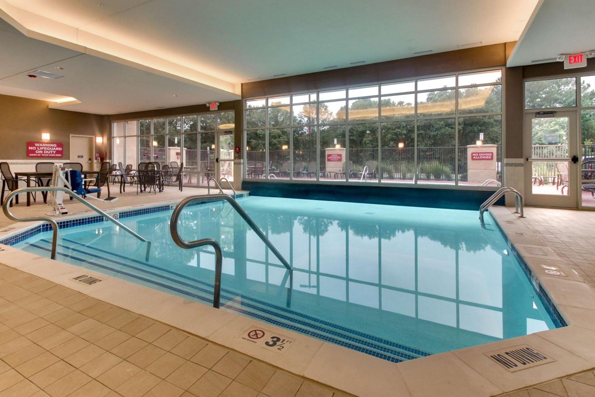 Drury Plaza Hotel Richmond Глен Ален Екстериор снимка