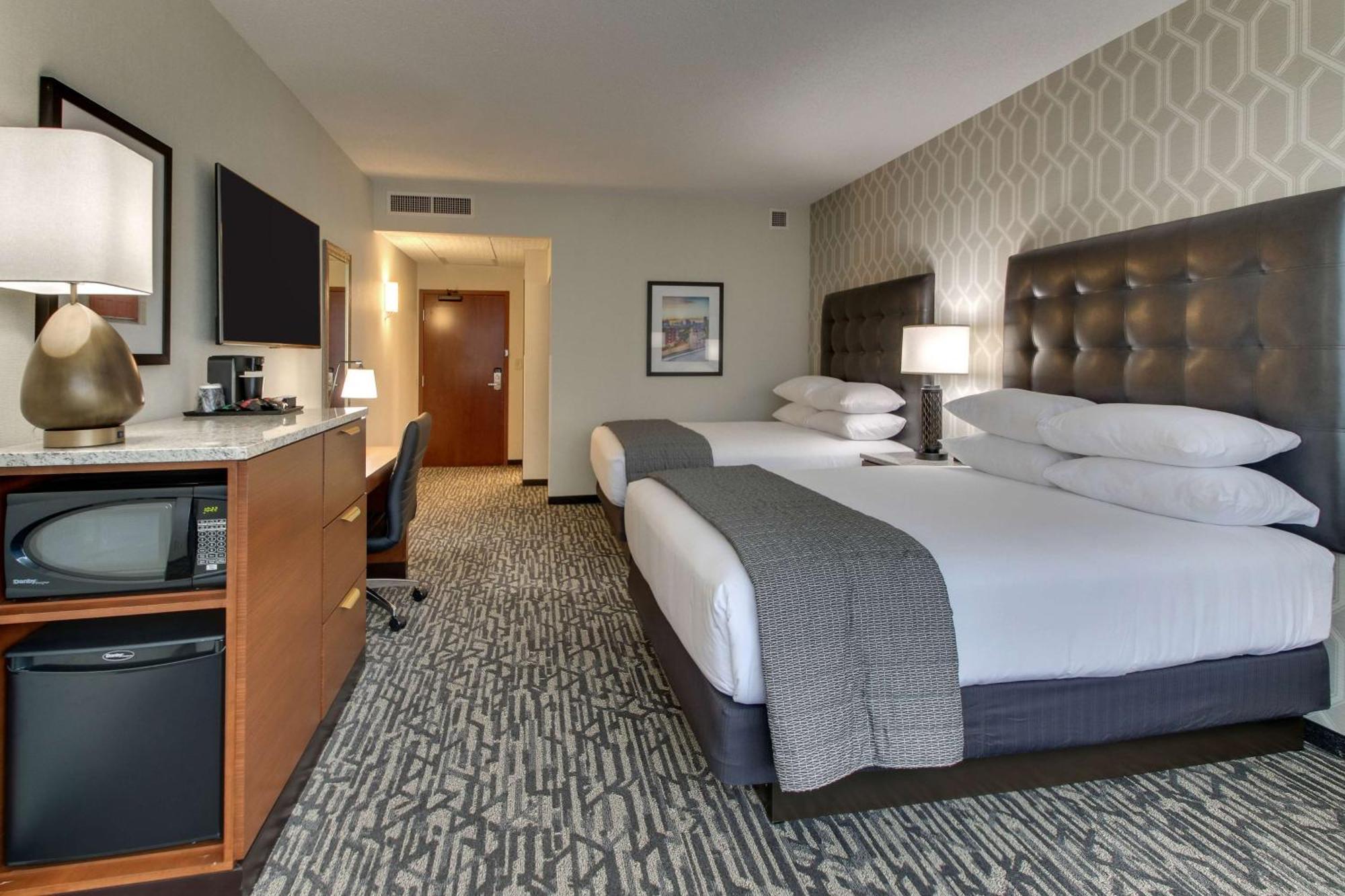 Drury Plaza Hotel Richmond Глен Ален Екстериор снимка