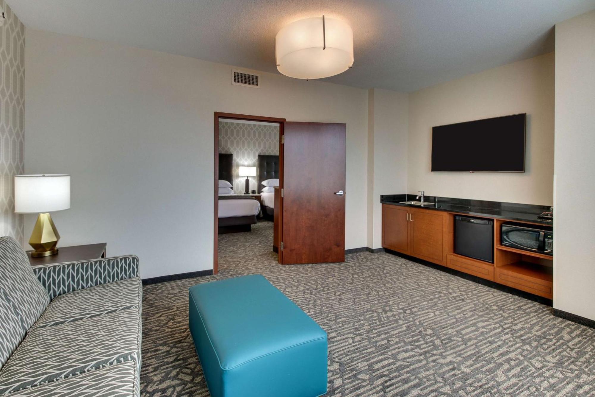 Drury Plaza Hotel Richmond Глен Ален Екстериор снимка