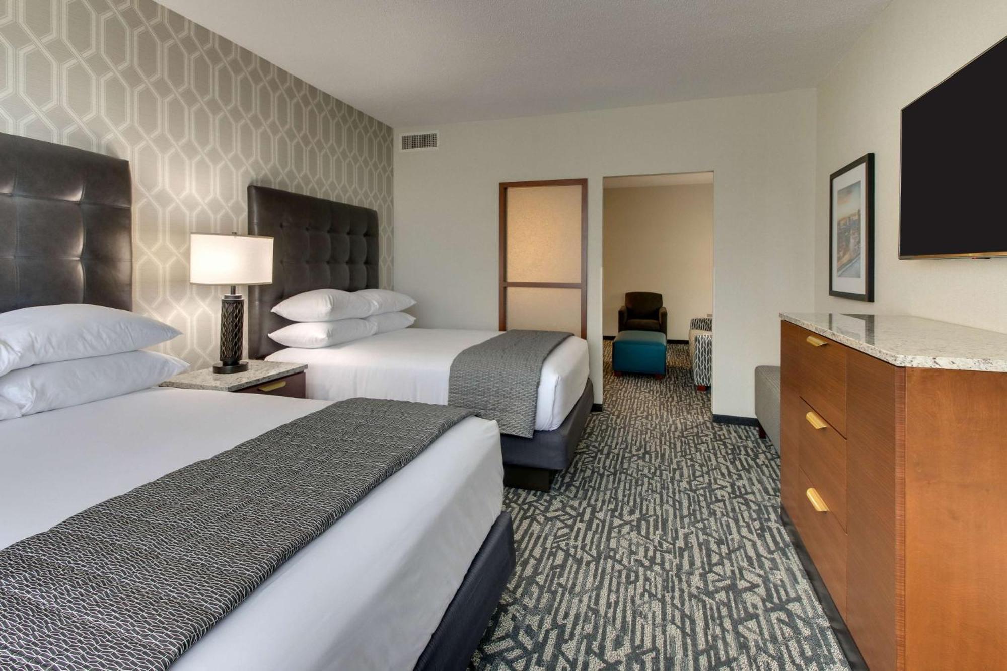 Drury Plaza Hotel Richmond Глен Ален Екстериор снимка