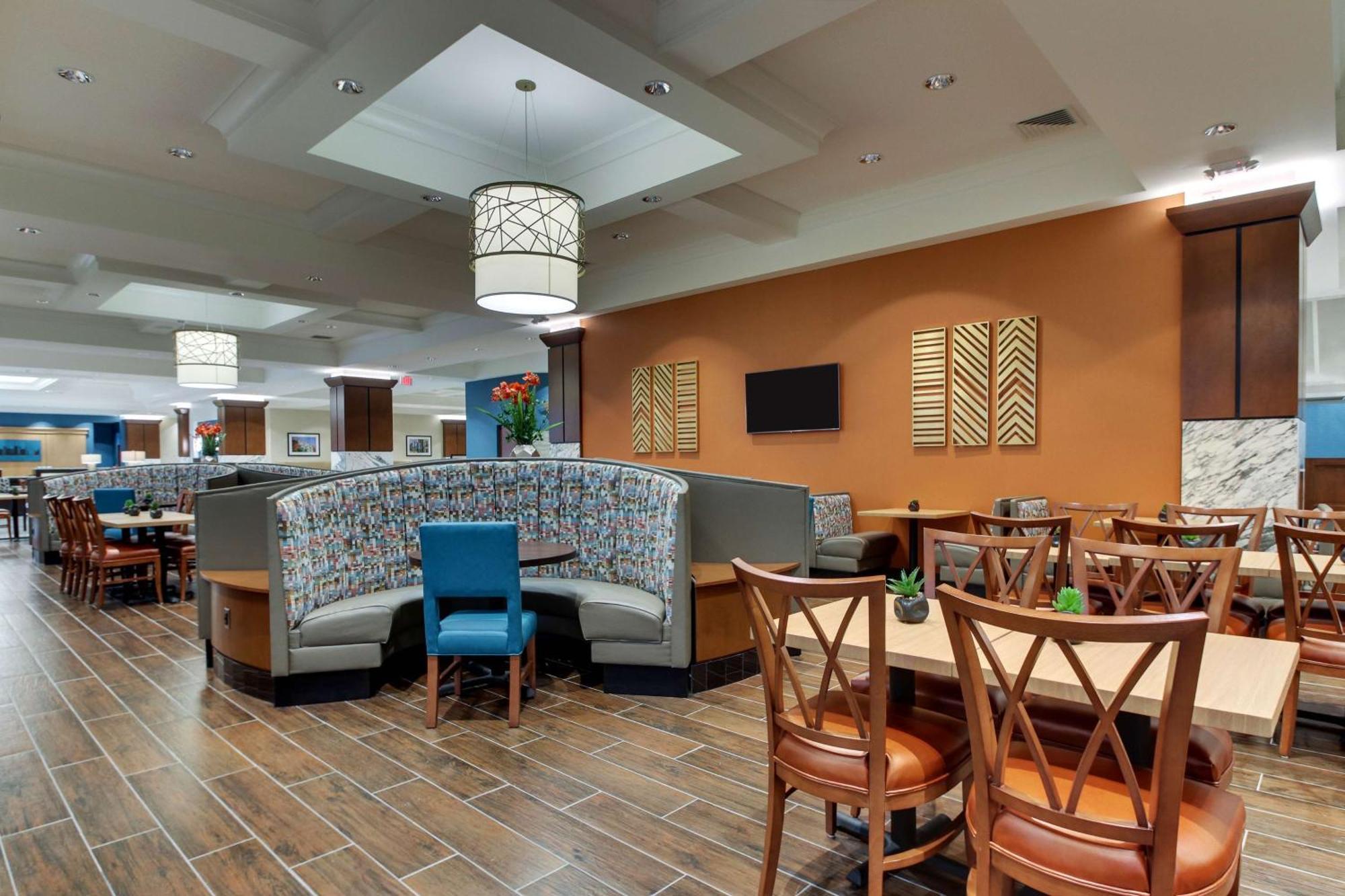 Drury Plaza Hotel Richmond Глен Ален Екстериор снимка
