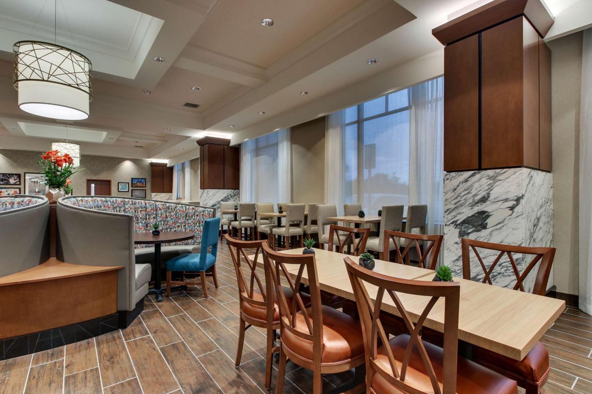 Drury Plaza Hotel Richmond Глен Ален Екстериор снимка